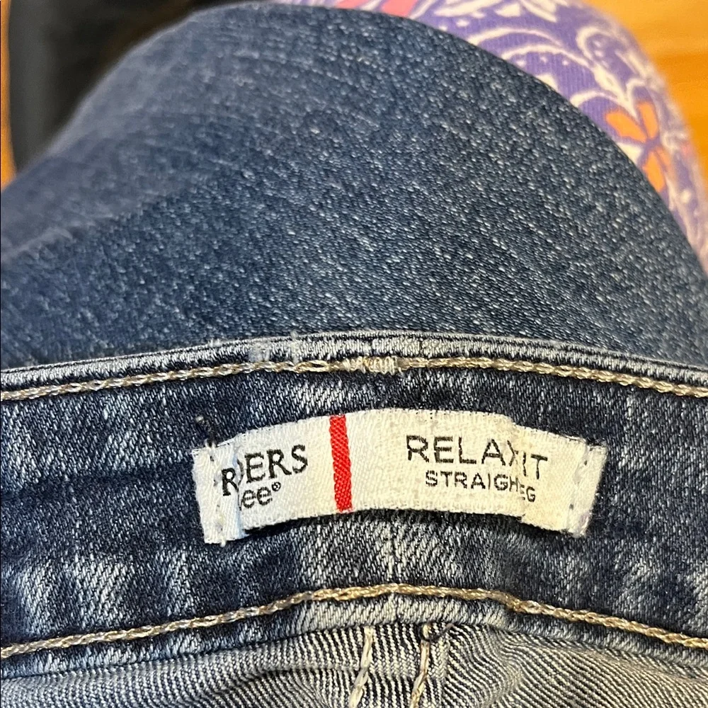 Blue Jeans - Picture 3 of 4
